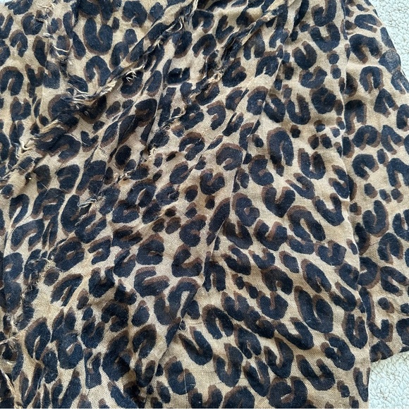 Louis Vuitton Leopard Print Stole Scarf - Picture 5 of 8
